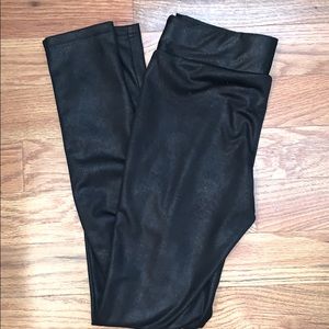 Black leggings